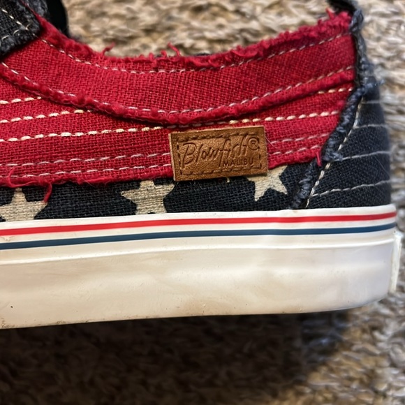 Maui Blowfish play sneaker 4th of July 🇺🇸 - Picture 3 of 4
